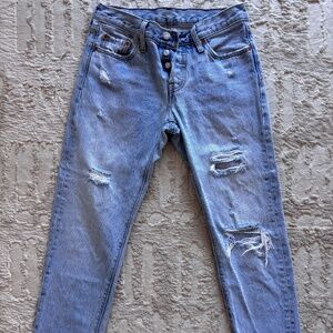 Levi's Premium 501 Tapered in Light Wash Sz 25